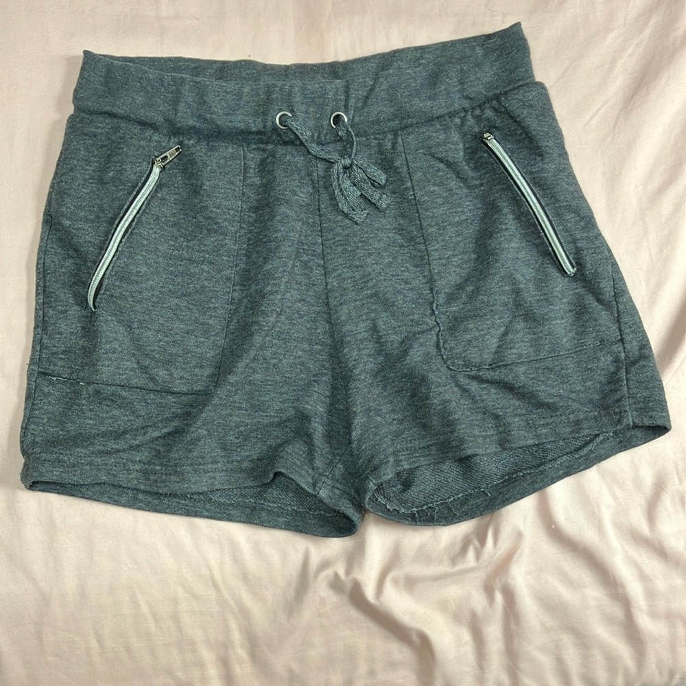 Daisy Fuentes Gray Athletic Shorts with Drawstring Waistband